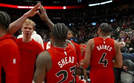 Shead hits game-tying bucket to force OT off great feed from Murray-Boyles