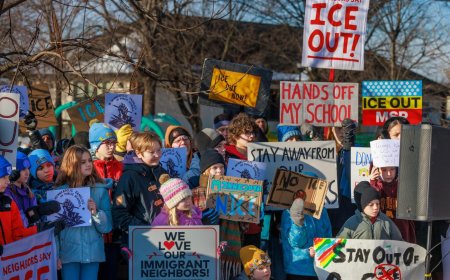 Letters: Trump unequivocally puts himself above the Constitution