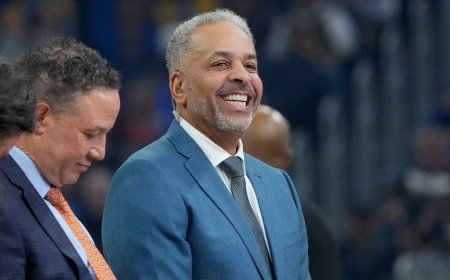 Dell Curry finally getting his No. 30 jersey retired by Charlotte