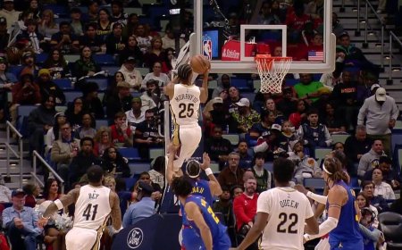 Pelicans’ Queen lobs it to Murphy for ridiculous 360 alley-oop layup