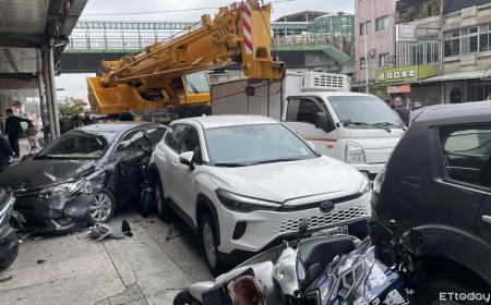 快訊／吊車台6線暴衝「連撞11車」恐怖畫面曝　外送員慘捲車底