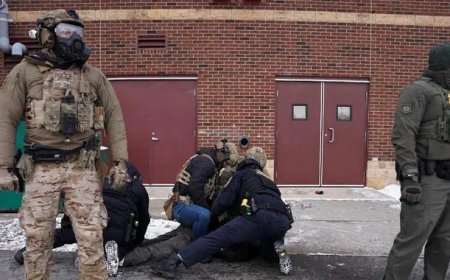 打不了伊朗还打不了你吗？特朗普集结第11空降师剑指明尼苏达州