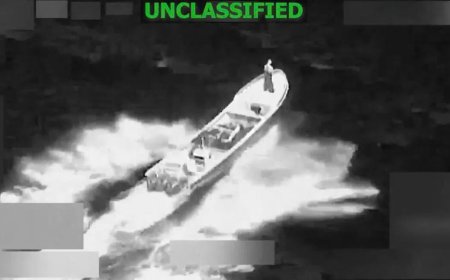 美军在东太平洋袭击一艘“贩毒船” 致两人死亡