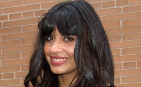 Jameela Jamil Insists She Is Still A 'Feminist' Despite Calling Blake Lively A 'Suicide Bomber' And 'Villain'