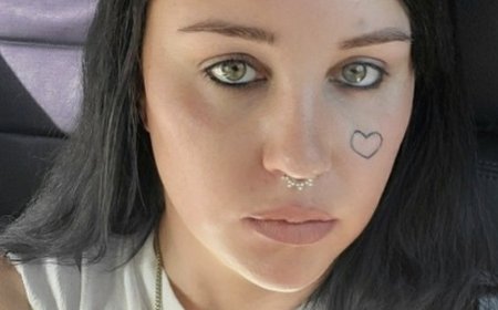 Amanda Bynes Debuts New Eyebrow Color Which Immediately Turned Heads