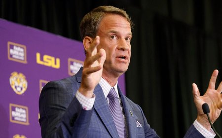 LSU's Lane Kiffin posts then deletes Trump-tagged photo of hats inspired by MAGA slogan