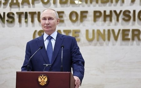 普京：俄罗斯正加强核动力破冰船的建设工作