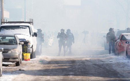 Videos show federal agents killing Minneapolis man