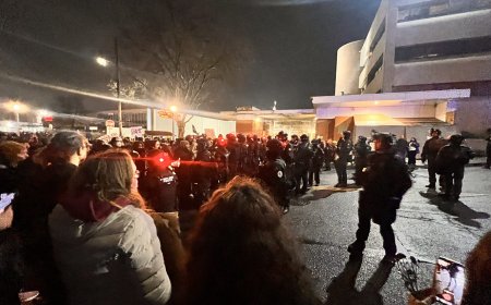 ICE violence escalates in Portland, but the movement to evict agents from the city grows