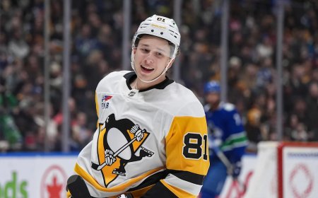 Rookie Ben Kindel scores twice, leads Penguins to a 3-2 win over the Canucks