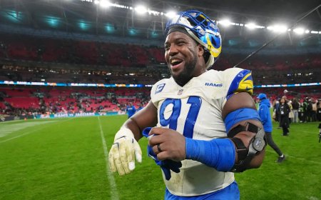 Rams stud DL exits early vs. Seahawks due to cramps