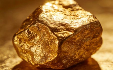 金饰克价涨到1708元 2025年中国人狂买432吨金条金币 创历史新高