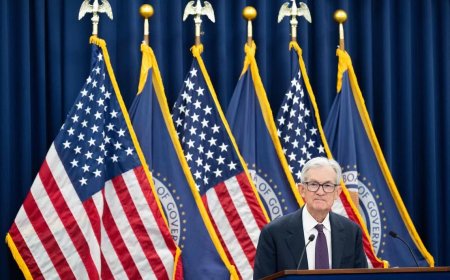 美联储维持利率不变 二理事投反对票