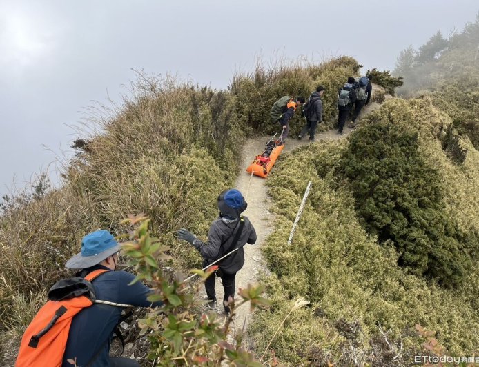 男山友嶺山步道跌倒疑骨折　台東消防緊急救援助脫困
