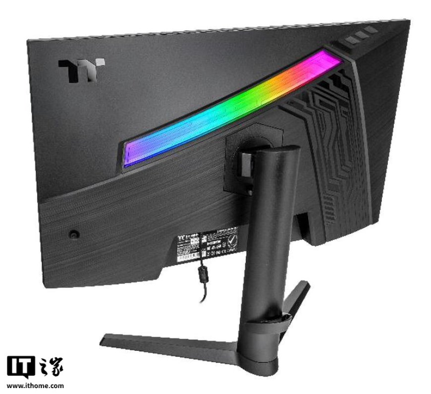 曜越两款显示器亮相 CES 2026：27 英寸 4K 双模 Fast IPS、49 英寸 5K 240Hz 曲面带鱼屏 OLED