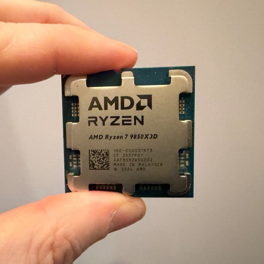 全球最快游戏CPU开盖：AMD锐龙7 9850X3D实拍首发