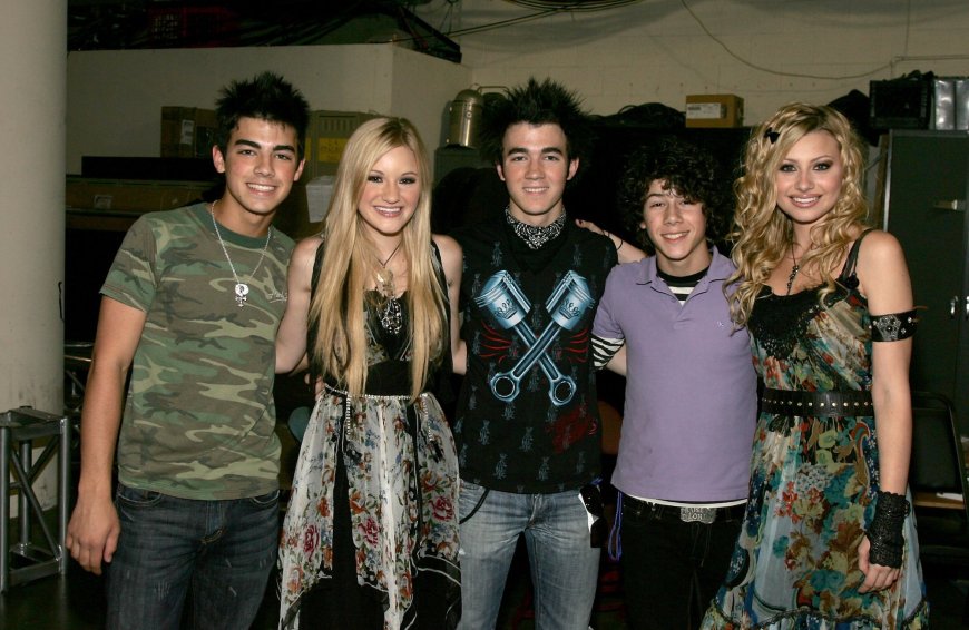 AJ Michalka Recalls Ex-Boyfriend Joe Jonas Breaking Up With Her on the Phone