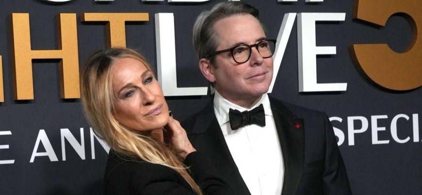 Sarah Jessica Parker Flaunts Almost 3-Decade Marriage With Rare PDA