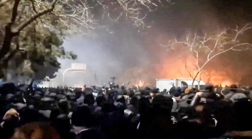 伊朗多地骚乱导致大量人员伤亡