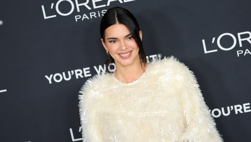 Kendall Jenner Has Us Convinced That Black Pants Are the New Jeans