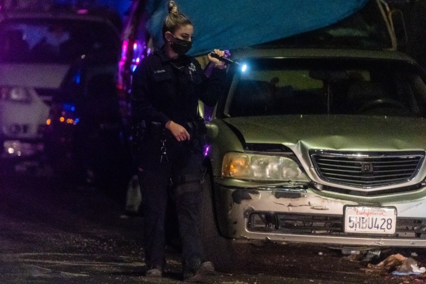 At 3 a.m., a gunman waited behind an Oakland lingerie store on ‘The Blade’, police say. The operator was shot dead minutes later