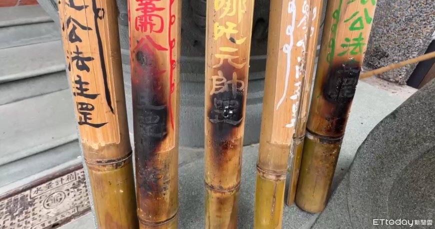 6天前才大鬧縣城隍廟！男又闖安平威鎮堂...縱火燒雕像、天公爐