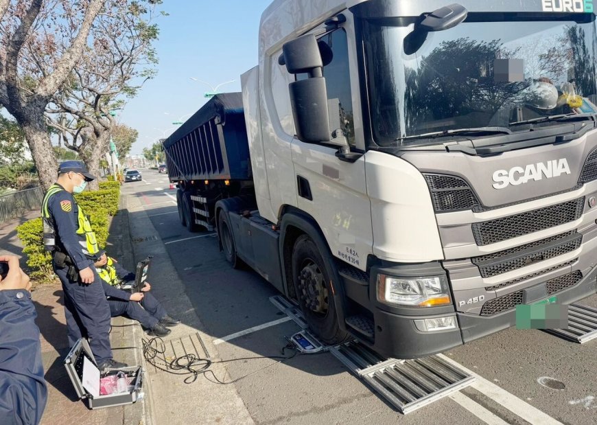 瀝青車超誇張「超載近20公噸」　桃園警出手了！最高可罰5萬