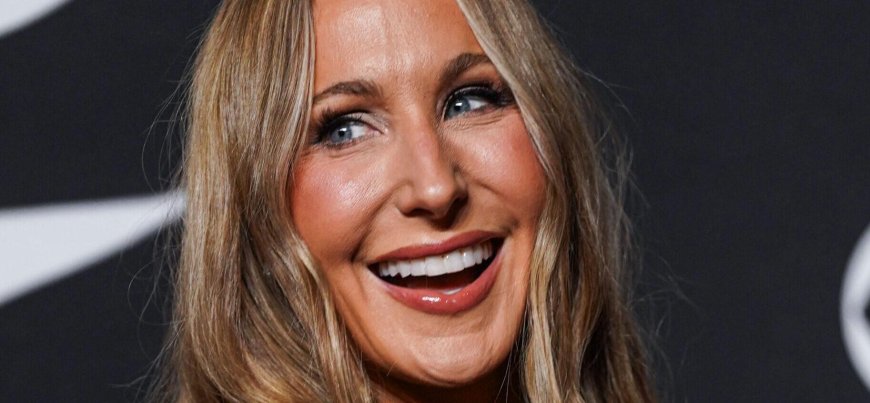 The Golden Globes Trend Hiding In Plain Sight On The Red Carpet