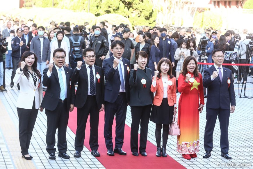 民眾黨落實2年條款！6委員卸任去向曝光　回歸民間、轉戰諸侯選戰