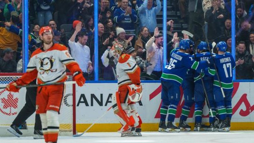 NOTEBOOK: Ducks drop divisional downer to Canucks, Terry rejoins team, Panarin rumor mill