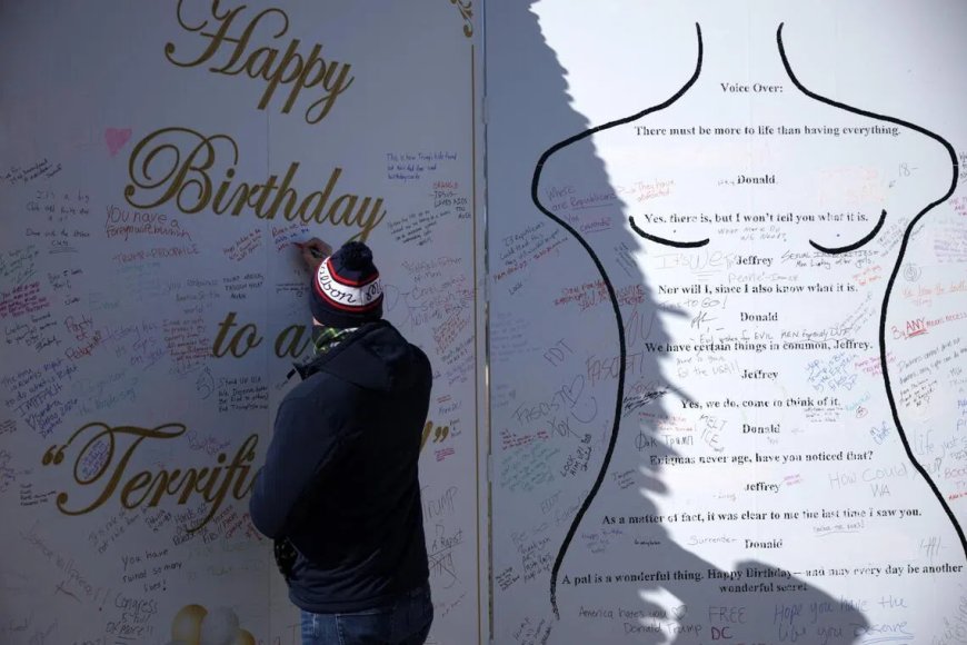 美司法部公布爱泼斯坦最后一批档案 特朗普姓名出现数百次