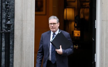 英国首相下令紧急调查前大使与爱泼斯坦关系