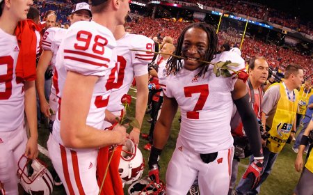 Notre Dame to hire former Wisconsin Badger as co-defensive coordinator