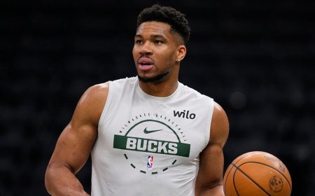 Giannis Antetokounmpo sticks with Bucks as NBA trade deadline passes despite some interest