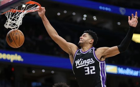 Kings two-way rookie Dylan Cardwell inks 4-year standard contract