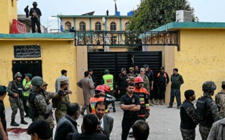 外媒：“伊斯兰国”宣称对巴基斯坦清真寺爆炸事件负责