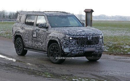 全新三菱帕杰罗路试谍照曝光：全新设计、2.4T 发动机、非承载车身