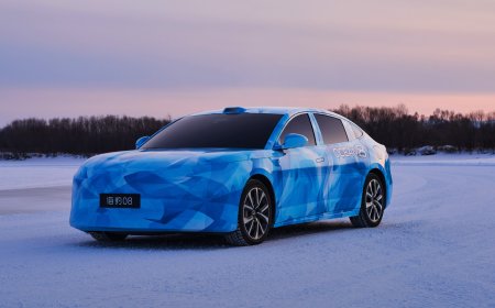 微信恢复千问与元宝红包口令复制；苹果 2026 春季新品攻势揭幕；专家提醒“明星 AI 拜年”视频存在法律风险；央视起底征信修复灰产链...