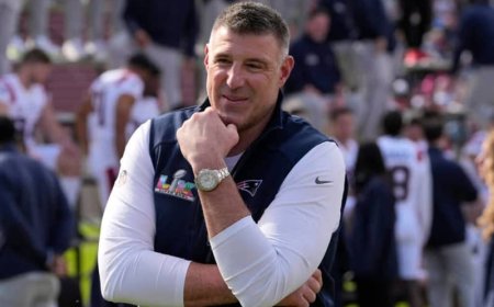 What Mike Vrabel told the Patriots offensive line during difficult first half in Super Bowl LX
