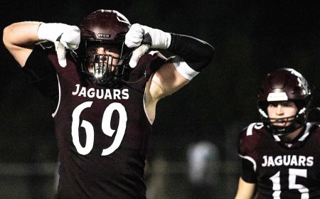 2027 Delaware offensive tackle schedules Tennessee football visit