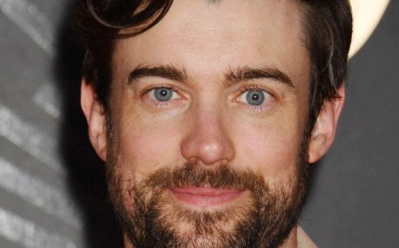 Jack Whitehall Jokes His Mom Is Banned From His Award Shows