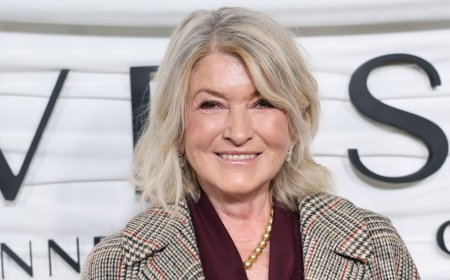 Recreate Martha Stewart's Soft Smokey Eye With This $24 Gel Eyeliner