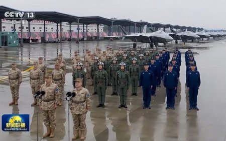 我人傻了！10架歼-20A一字排开，啥时候“偷摸摸服役了”这么多？