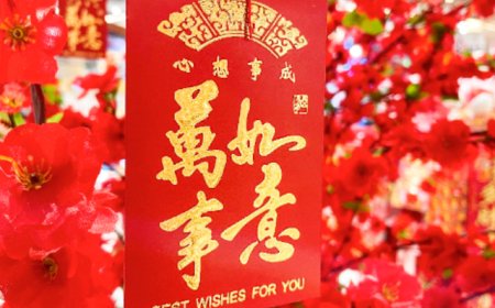 微信可以发金色朋友圈了，腾讯公关总监亲自下场示范