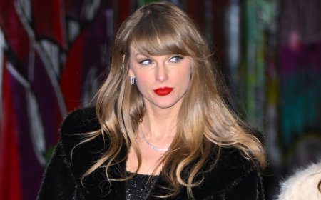 Taylor Swift's Vintage '90s Jeans Are Having a Moment — Nail the Look