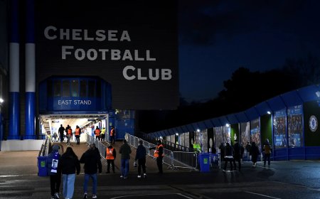 Top transfer insider leaves Chelsea off list of clubs chasing experienced Premier League defender