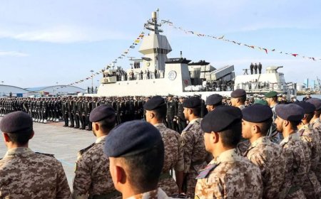 伊朗革命卫队海军在霍尔木兹海峡举行演习