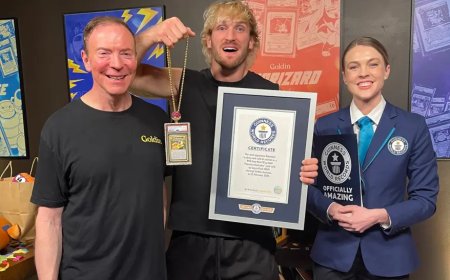 网红洛根 · 保罗天价卖出满分宝可梦卡牌，成交价高达 1649.2 万美元