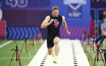 Oregon Duck fans react to Dillon Thieneman's head-turning 40-yard dash