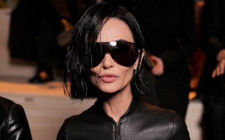 Demi Moore goes viral looking unrecognizable with dramatic new bob haircut transformation